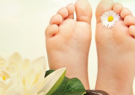 Essential Tips to Keep Your Feet Healthy by Using Foot Care Products