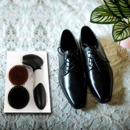 How to use an electric shoe cleaning brush for shoe polishing?